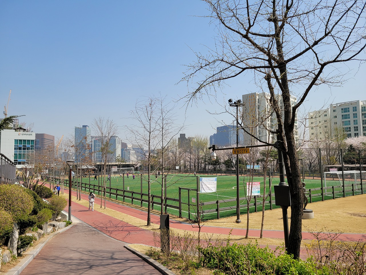 一项极具含 一项极具含